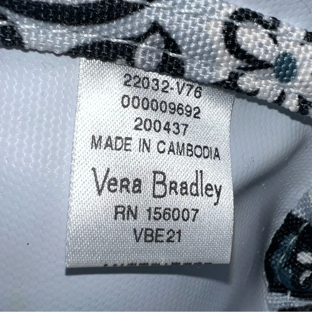 Vera Bradley Makeup Bag Lighten Up Makeup Bag‎ NWOT Lisbon Medalli…